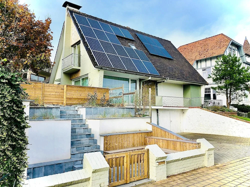 Holiday Home in Koksijde with Hot Tub