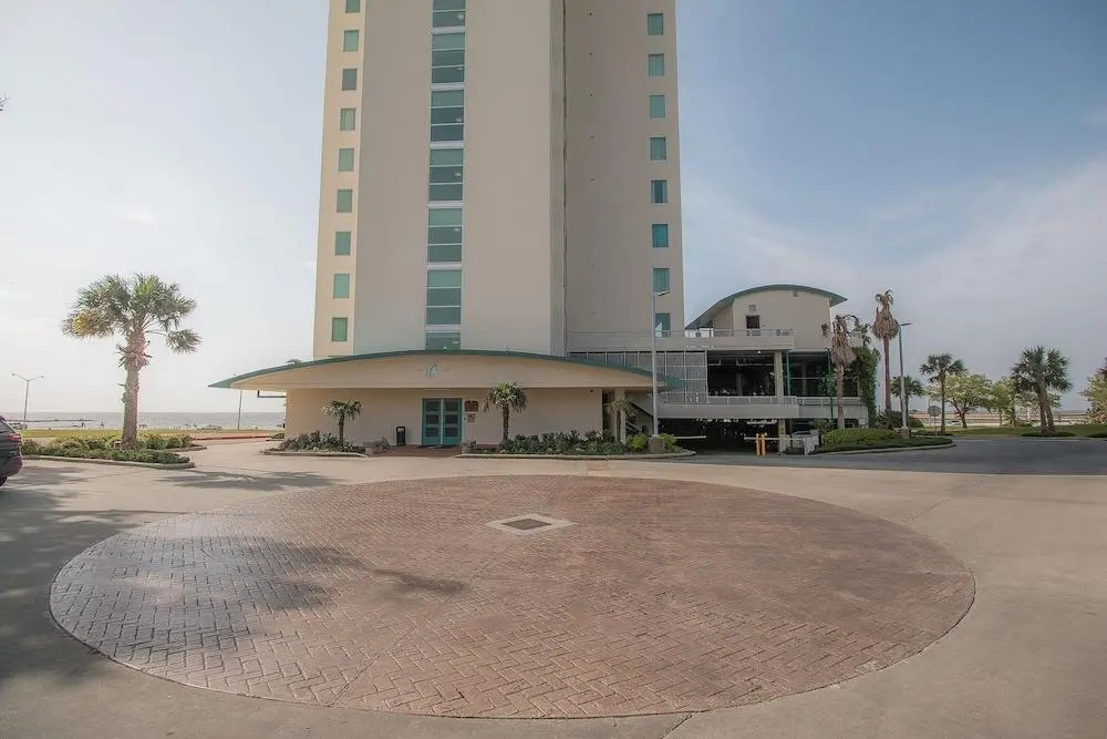 Ocean Club 701