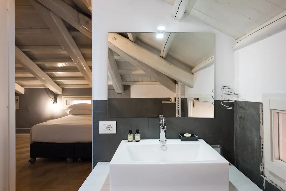 Brunetti Twenty Eight Guest House