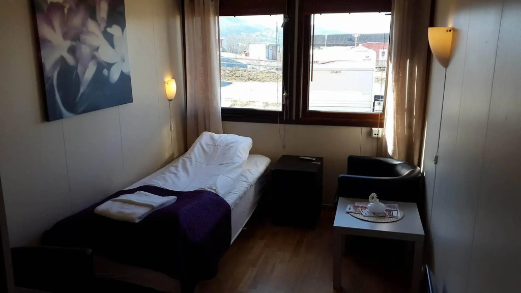 Sandmoen Bed & Breakfast, Free Parking