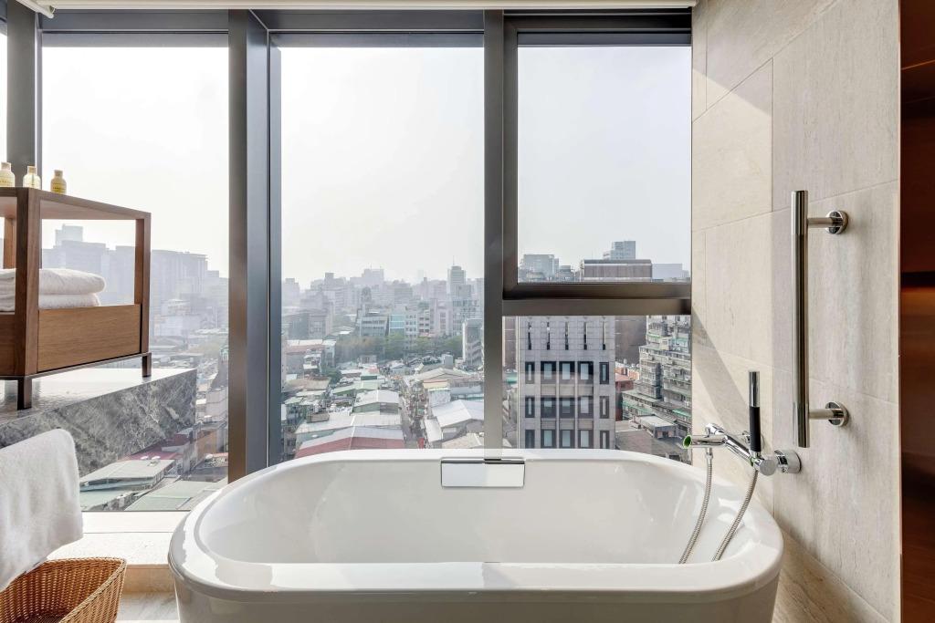DoubleTree by Hilton Taipei Zhongshan