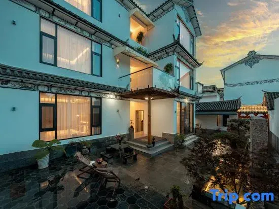 Guiyin Tangshe ・ Dual View | Panoramic Vacation Apartment (Dali Erhai Cai Village Wharf)