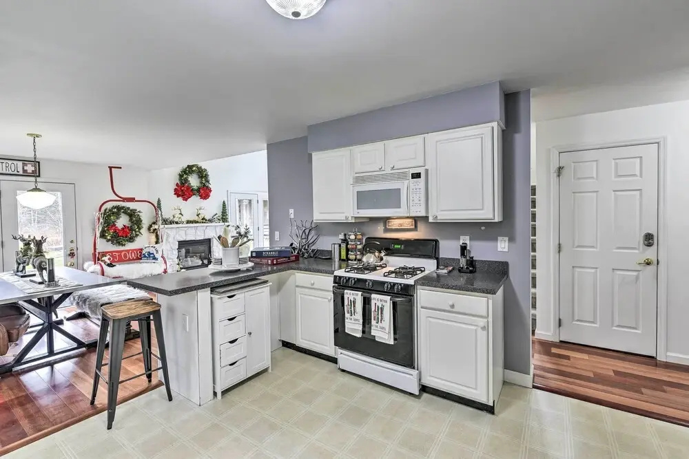 On-site Ocean Access: Condo in North Topsail Beach