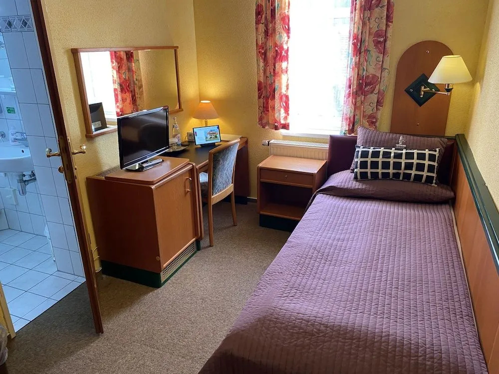 Amadeus Boutique Hotel Deutscher Hof Inn & Suites