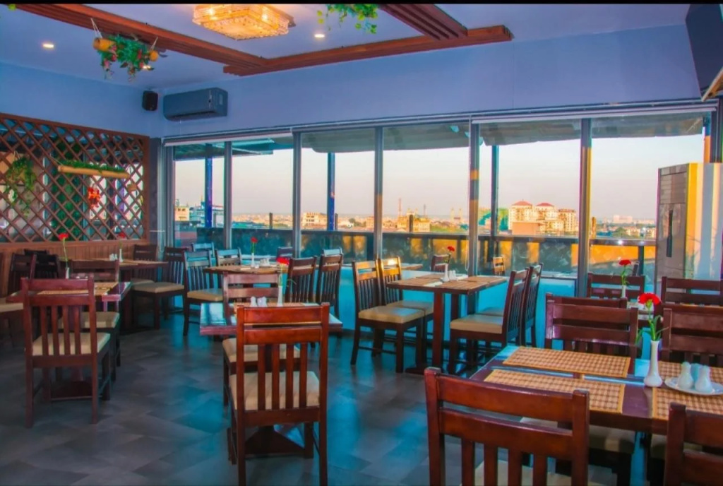 Botahtaung Hotel