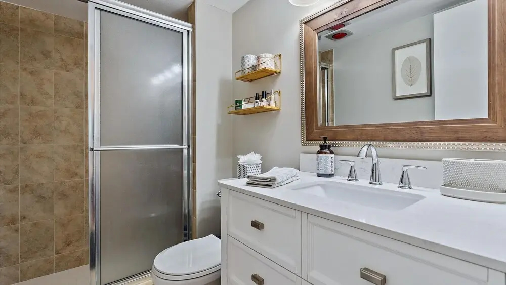 Beach Way Getaway 2 Bedroom Condo by RedAwning