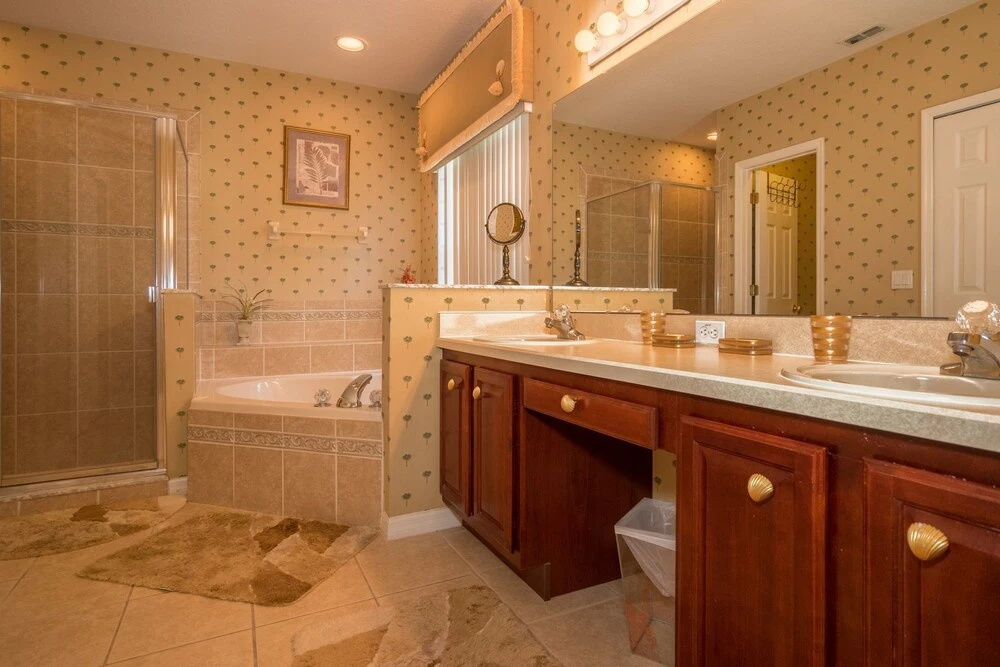 FC121PP Four Corners - Five Bedroom Home