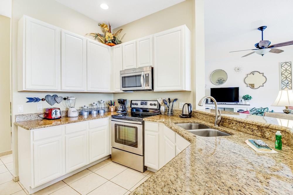 Dog-friendly Home w/ Private Pool, High-speed Wifi, and Central AC