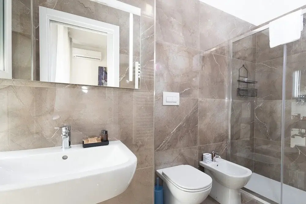 Suebi Central - Deluxe Rooms & Family Suites