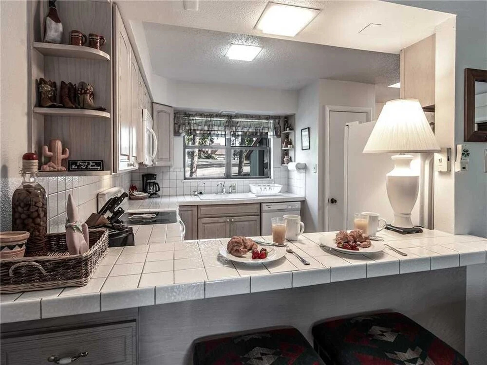 Deer Haven, 3 Bedrooms, Hot Tub, Pet Friendly, Sleeps 8