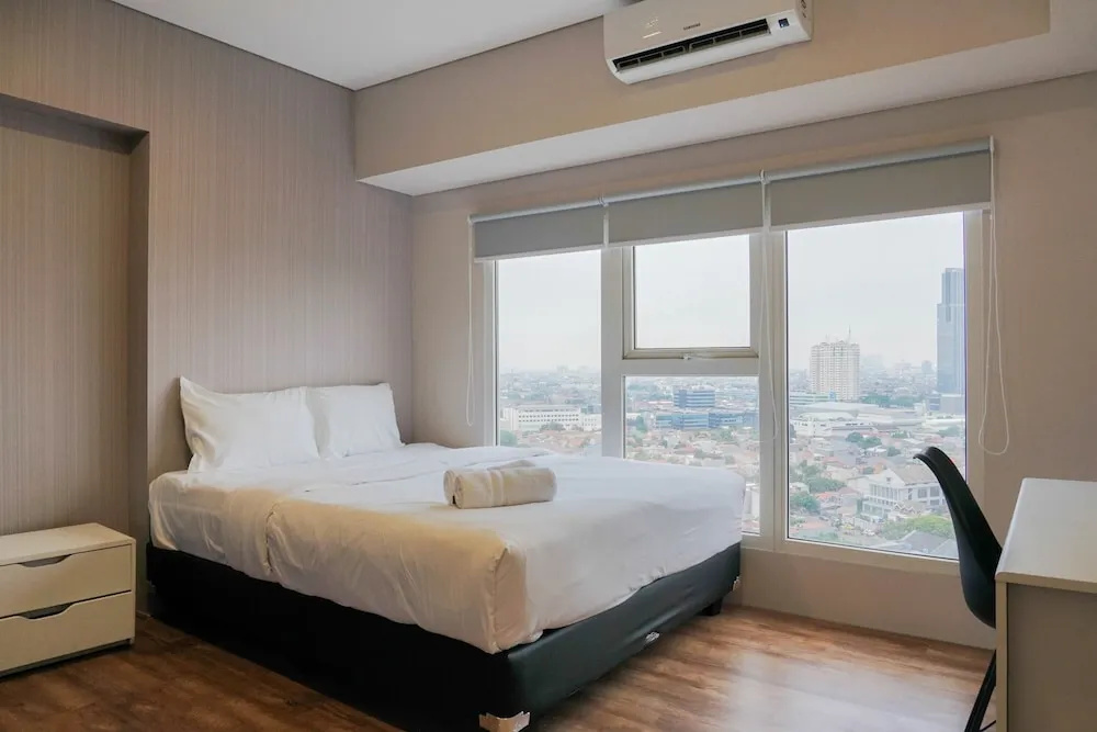 Big And Cozy 3br Apartment at Maqna Residence