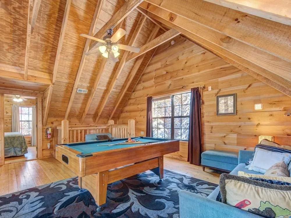 Sunset Lodge
