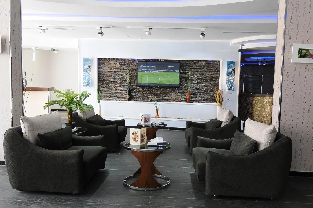 Capital O 419 Al Safeer Hotel