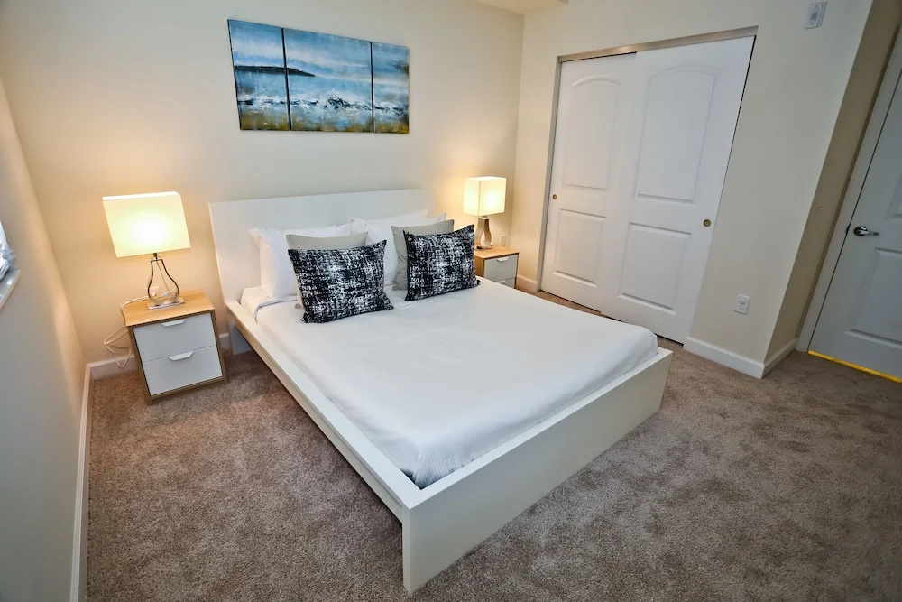 Doral Dolphin Mall Apartments by NUOVO
