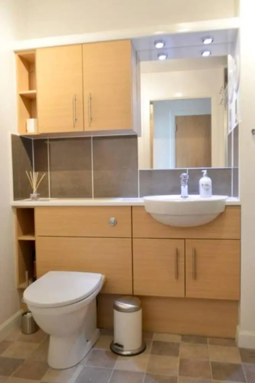 1 Bedroom Penthouse Apartment Near Murrayfield Sleeps 4