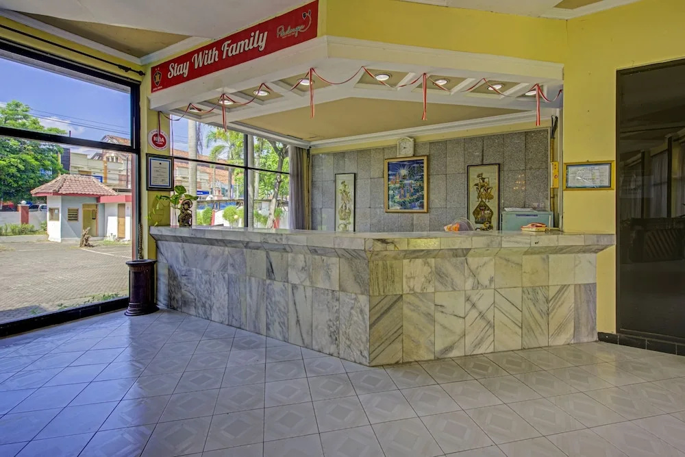 Hotel Istana by OYO Rooms