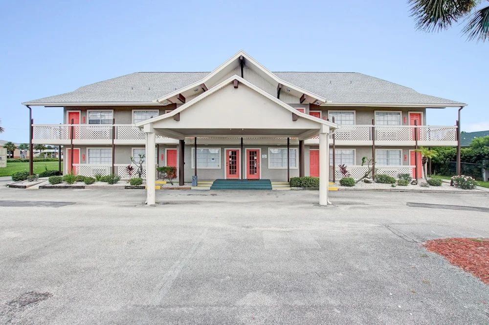 The Palmer Inn & Tennis Club