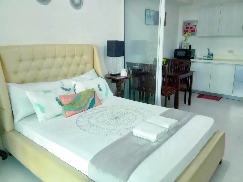 Urban Resort luxury Staycation at Azure Residences Rio Tower