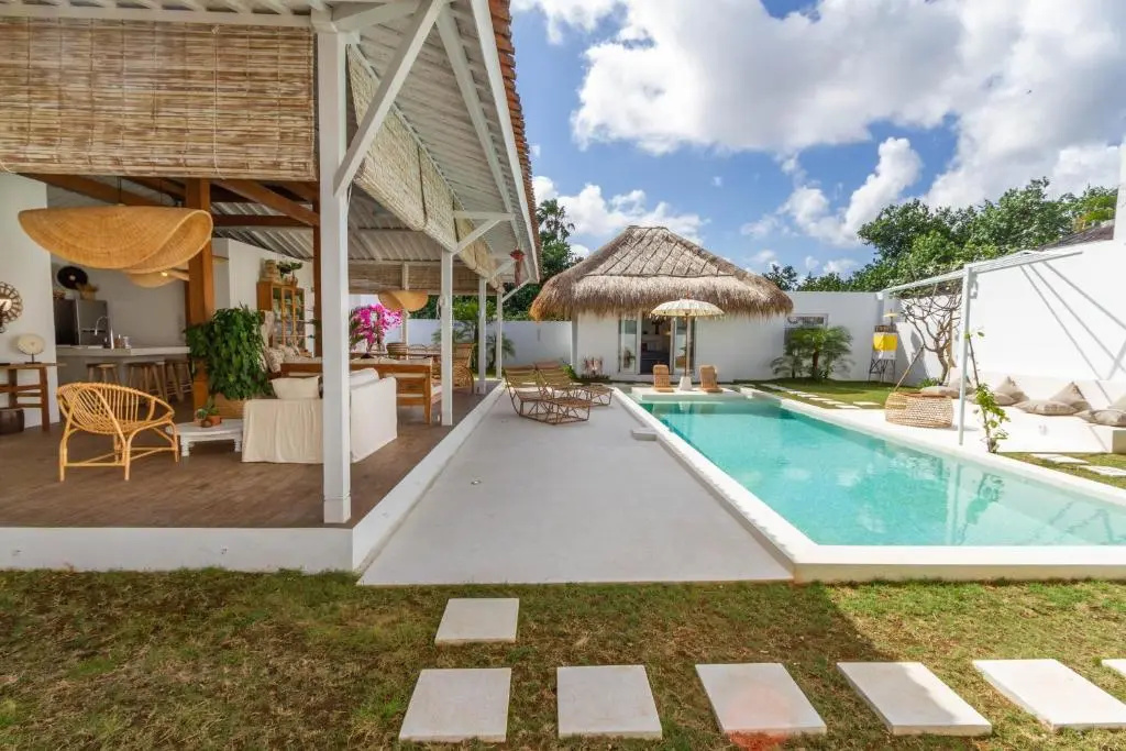 Villa M2 Seminyak by Alfred in Bali