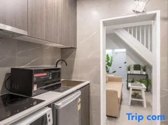 Central Station Room – Walk to CBD, Shops & Cafés