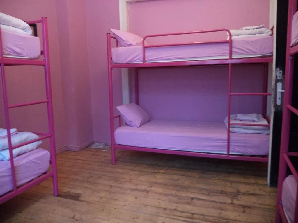 Hostel44