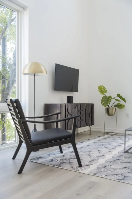 Abode XS House Bright and Airy 1-bedroom