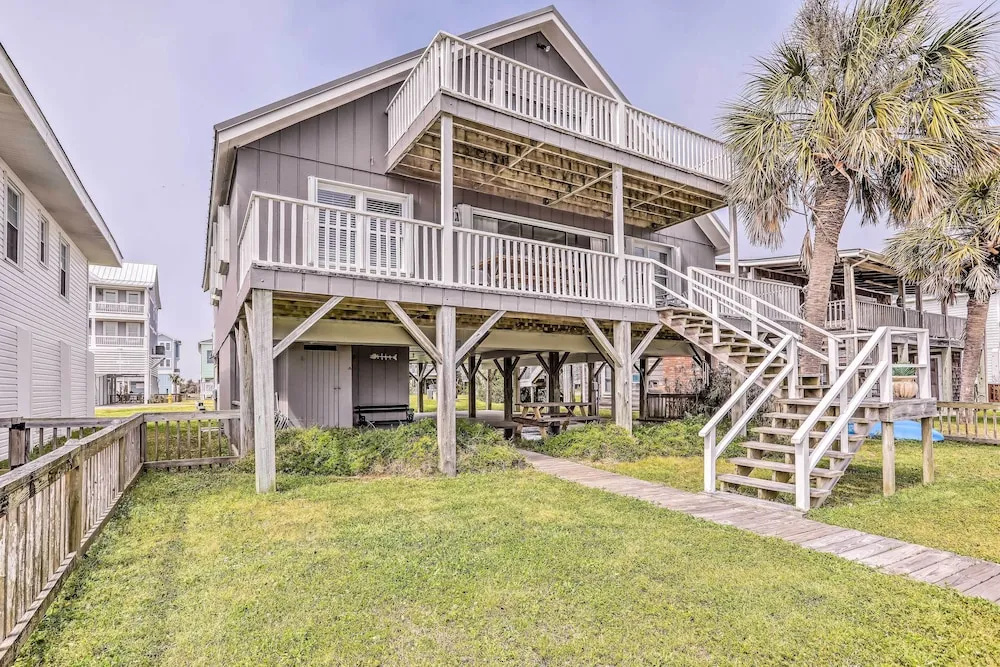 Waterfront Home w/ Decks, Privacy & Boat Slip