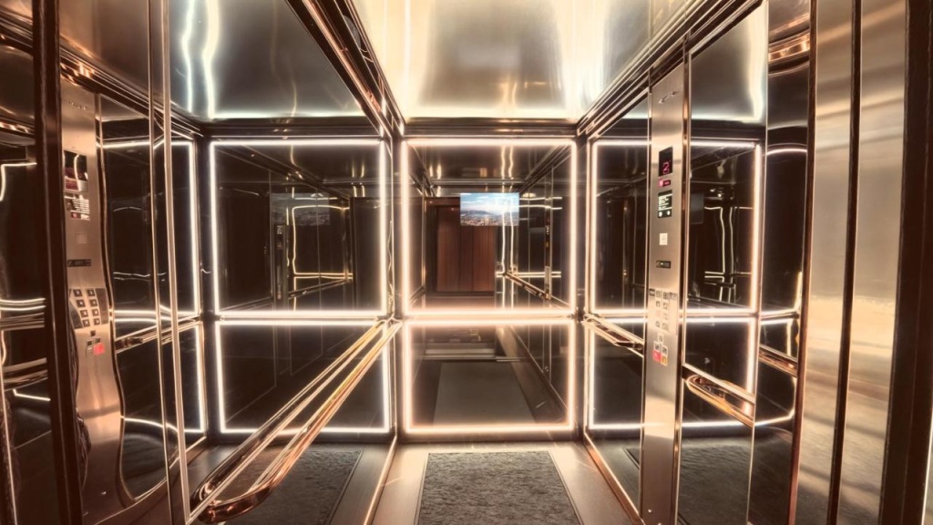 Bellman Hotel