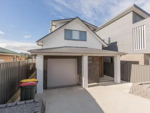 43A Twynam Street