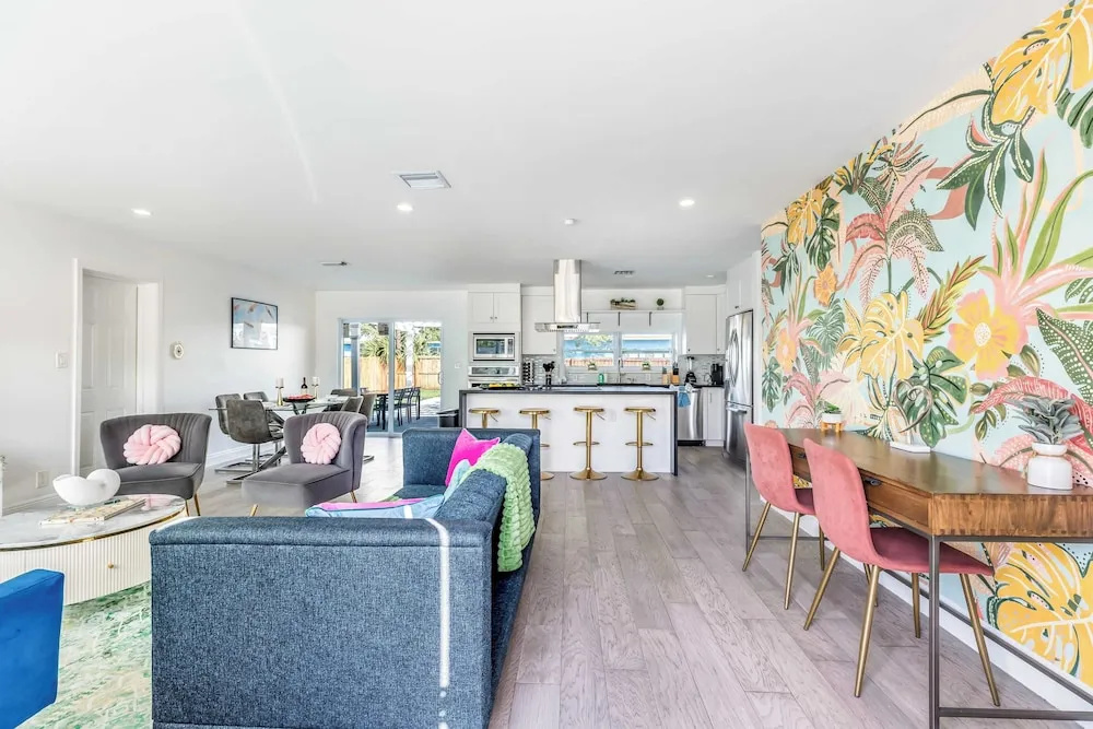 Pool, Hot Tub & Putting Green Near Deerfield Beach Oasis on Fourth by Avantstay