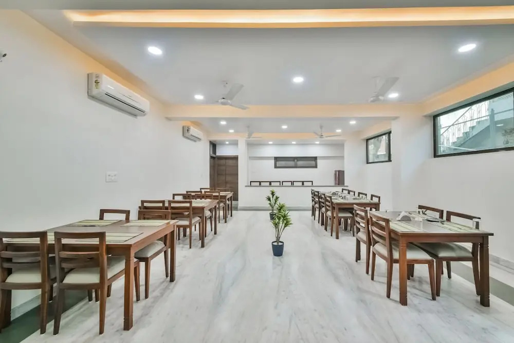 The Sejour by OYO Rooms