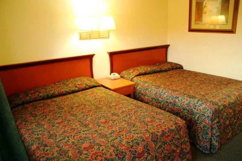 Tiffany Inn Corona