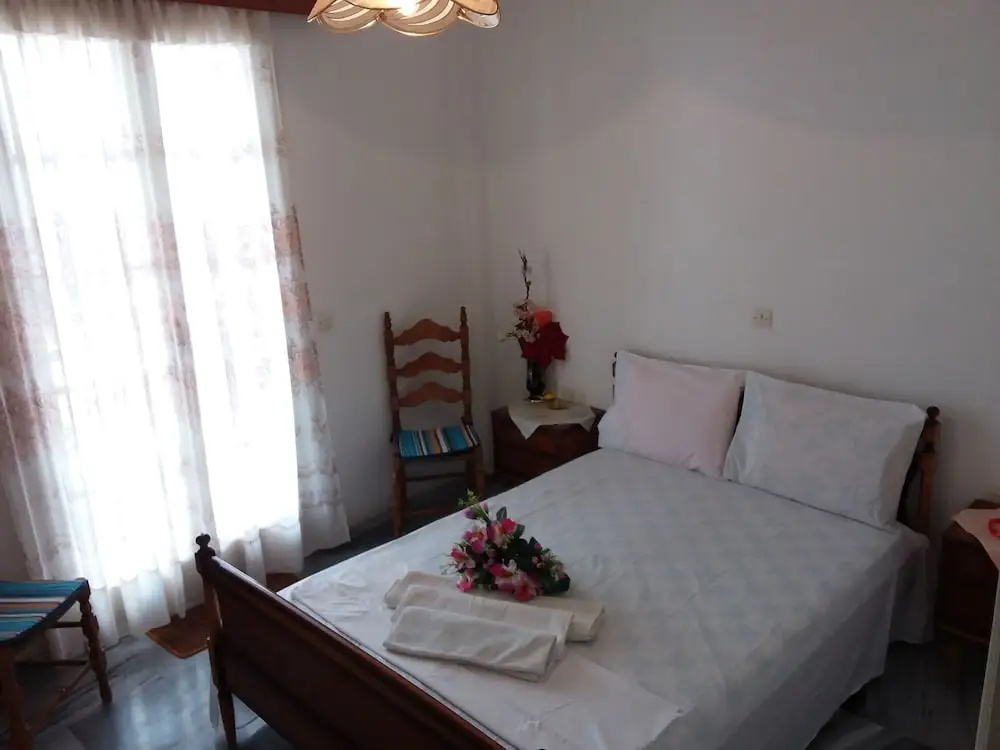 Tinos Evelina