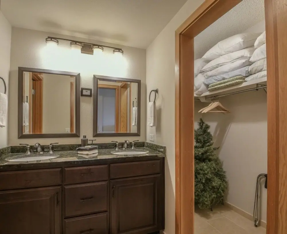 Spacious Mountain Condo In Beautiful Keystone 3 Bedroom Condo by RedAwning