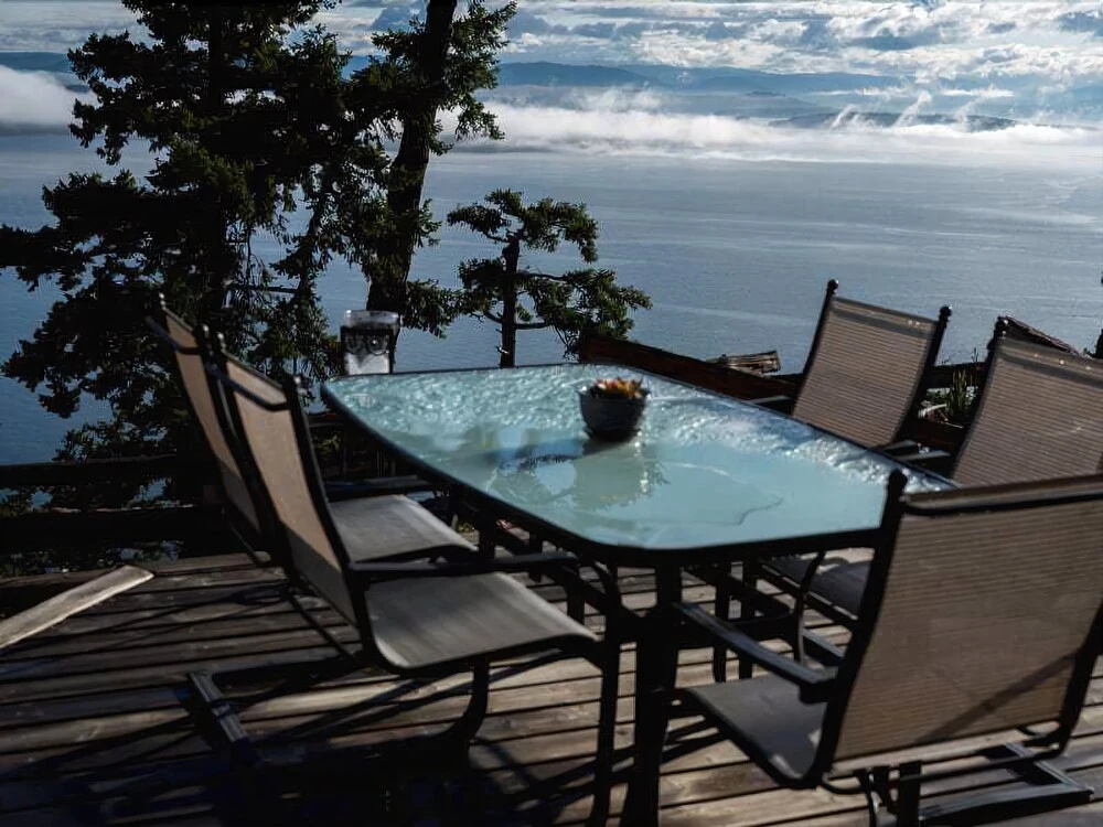 Shangri-La Oceanfront B&B