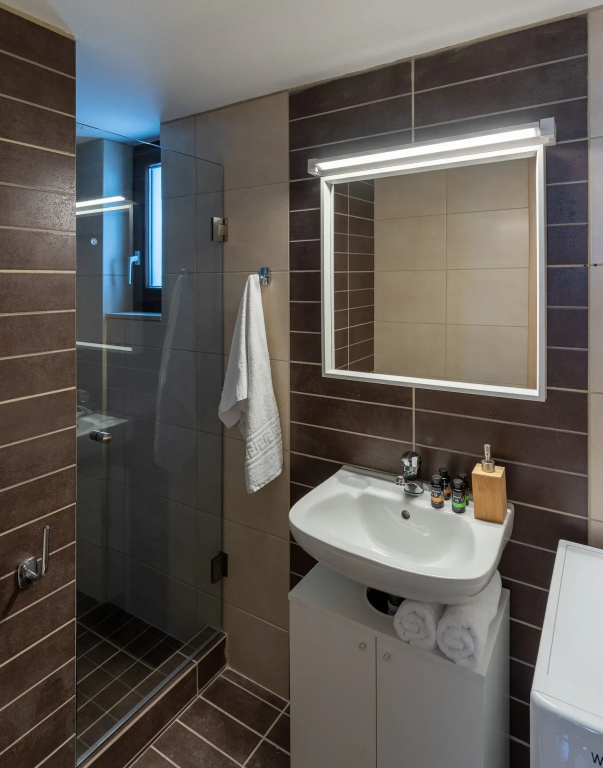 Syra Suites