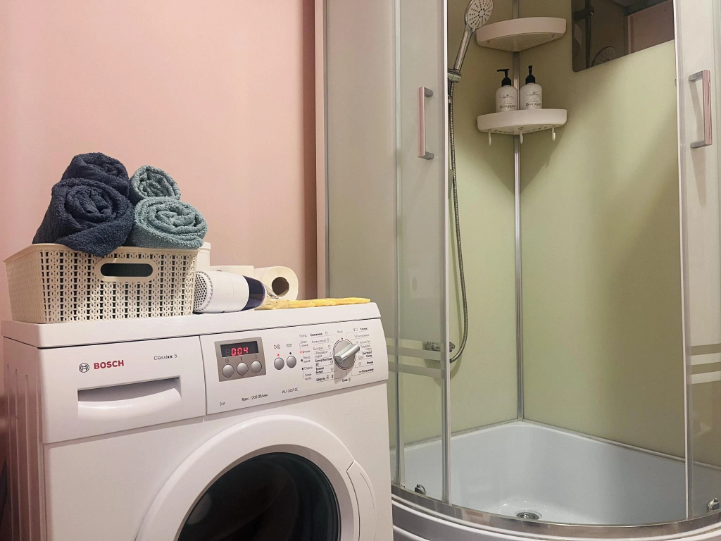Romlex Apartments (Ромлекс) на улице Чаркова 28