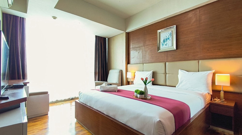 Modern 1Br With City View At Tamansari Papilio Apartment