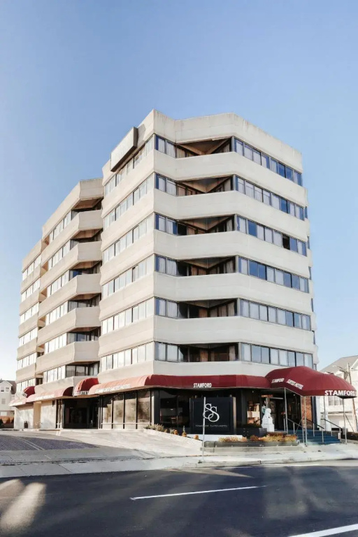 Stamford Suites