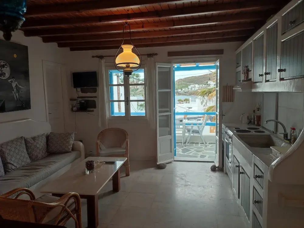 Ornos Beachside 2 Bd Stylish House