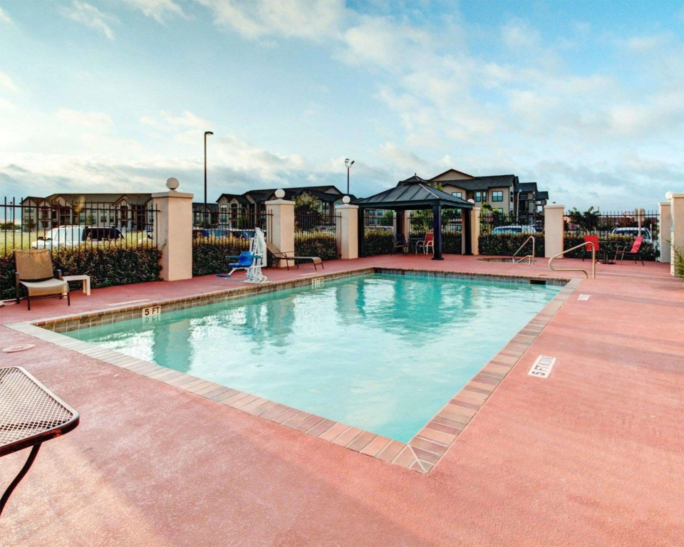 Comfort Suites Waxahachie - Dallas