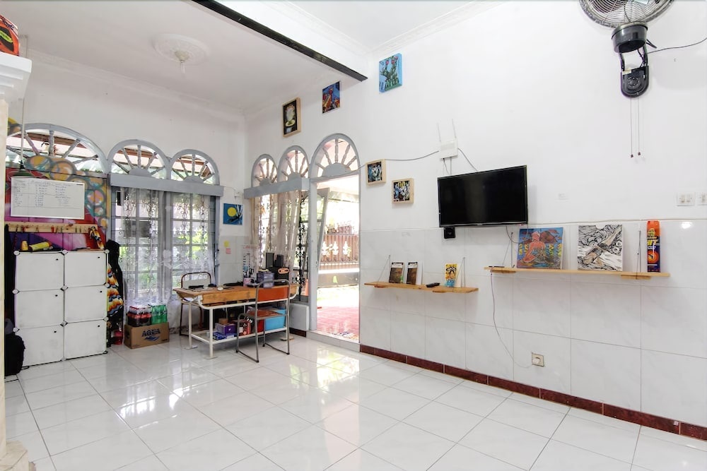 De'Oplet Homestay & Gallery