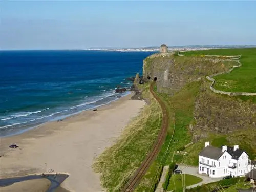 Downhill Beachhouse