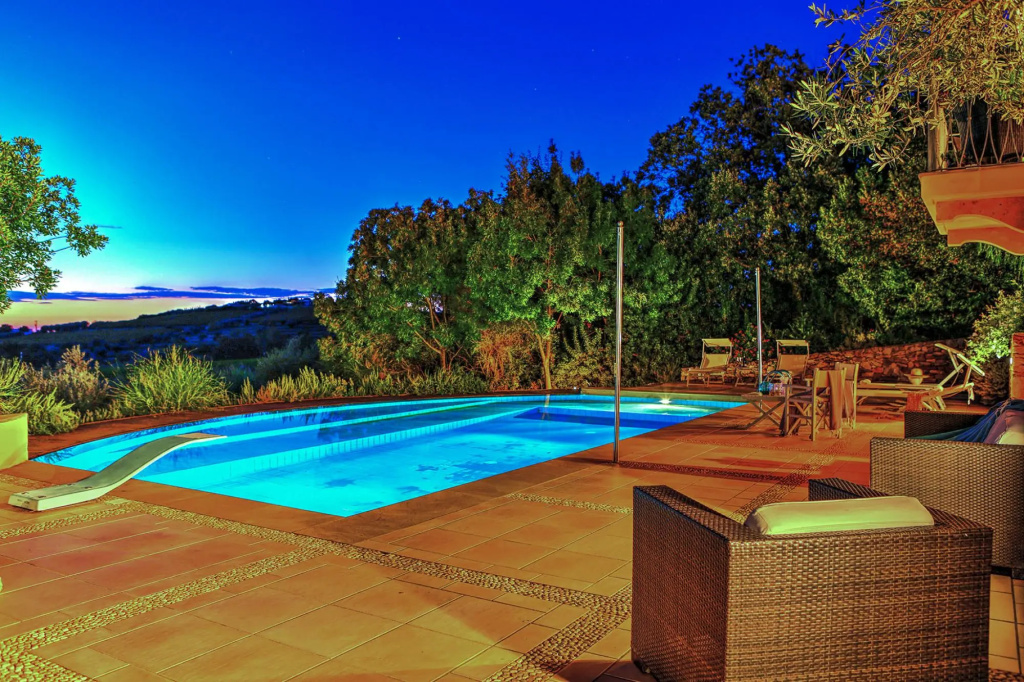 Villa Le Cave 12, Emma Villas