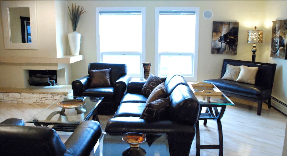 Corporate Suites of Calgary - Rosewood Estates