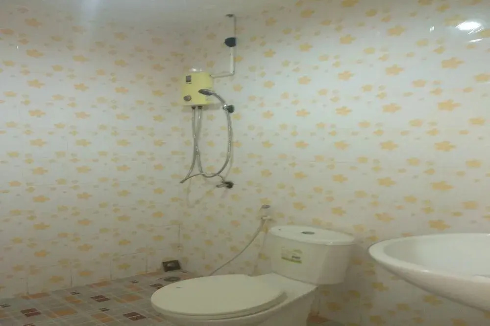 Oyo 75349 CozyRooms at South Pattaya