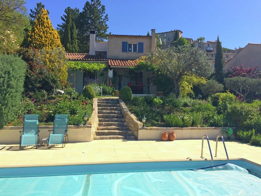 Verdon Views: Pool & Terrace