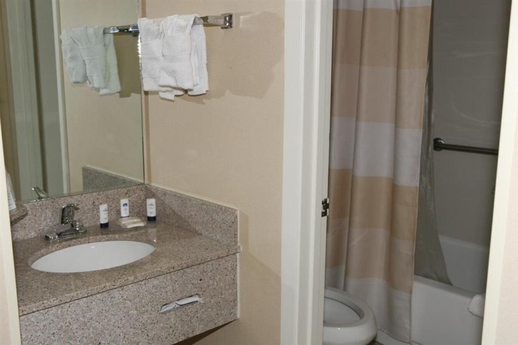 Baymont by Wyndham Kalamazoo East