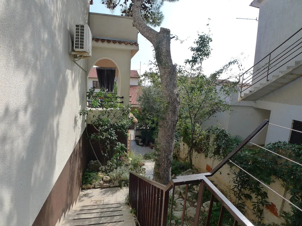 Apartment for 3 Persons With Beautiful Terrace