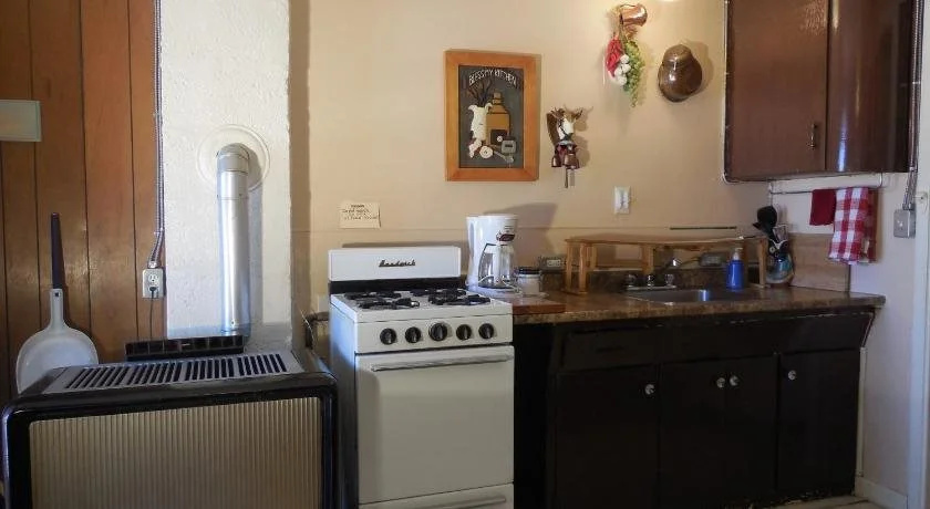 Tel-A-Friend Motel